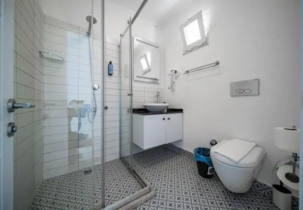https://images.odamax.com/img/1920x1080/odamax/image/upload/Arpia_Hotel_Ka_14_Adult_Only__202607151702515_BANYO.jpg