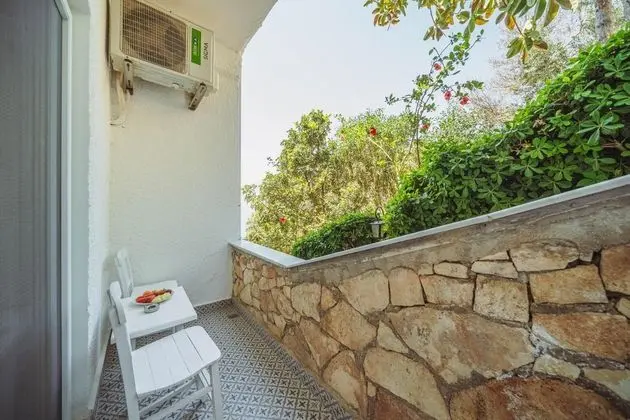 https://images.odamax.com/img/1920x1080/odamax/image/upload/Arpia_Hotel_Ka_14_Adult_Only__202607151738505_BALKON_1.jpg