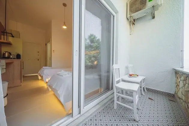 https://images.odamax.com/img/1920x1080/odamax/image/upload/Arpia_Hotel_Ka_14_Adult_Only__202607151738509_BALKON_2.jpg