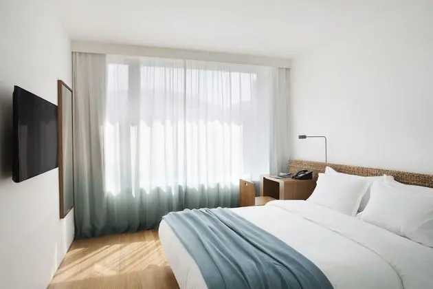 Quarto Medio (vista cidade)