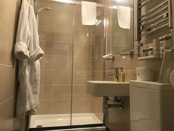 Superior Tek Büyük veya İki Ayrı Yataklı Oda, Veranda, Zemin Kat