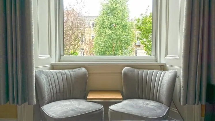 Classic Tek Büyük Yataklı Oda, Banyolu/Duşlu, Zemin Kat (Room 2)