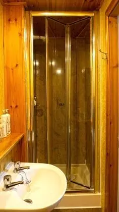 Classic Tek Büyük Yataklı Oda, Banyolu/Duşlu, Zemin Kat (Room 2)