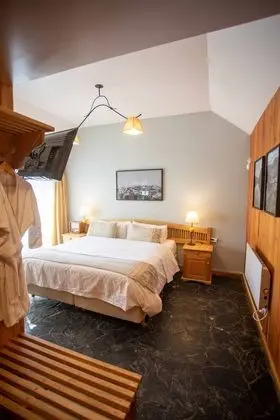 Oda, 1 En Büyük (King) Boy Yatak