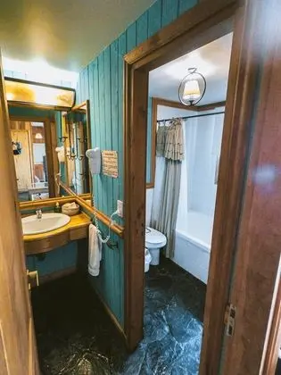 Oda, 2 Tek Kişilik Yatak