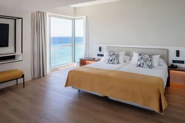 Suite, Sea View