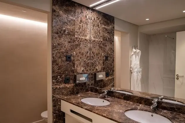 Suite, Sea View