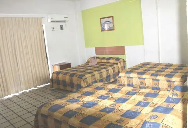 Family Üç Kişilik Oda, Birden Çok Yatak Odası, Sigara İçilebilir, Özel Banyo