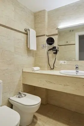 Tek Büyük veya İki Ayrı Yataklı Oda