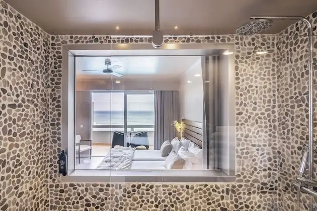 Family Oda, Deniz Manzaralı