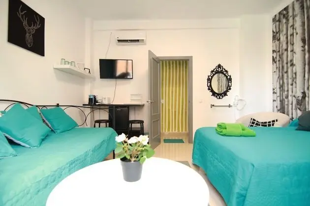 Dört Kişilik Oda, Ortak Banyo (1 room in a shared apartment - Ancon)