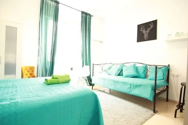 Dört Kişilik Oda, Ortak Banyo (1 room in a shared apartment - Ancon)
