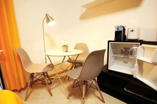 Dört Kişilik Oda, Ortak Banyo (1 room in shared apartment - Varadero)