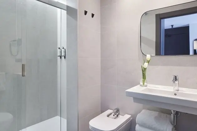 Standard Tek Büyük veya İki Ayrı Yataklı Oda