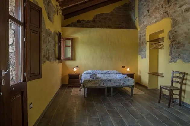 Deluxe Üç Kişilik Oda, Kısmi Deniz Manzaralı