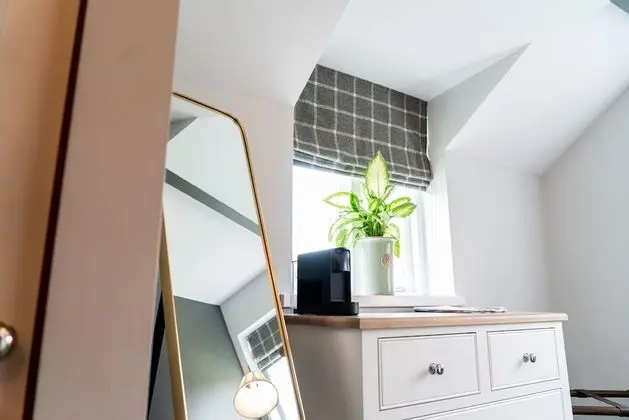 Junior Süit, 1 En Büyük (King) Boy Yatak, Küvet