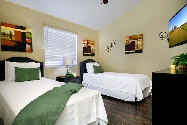 Ev (5 Bedrooms)