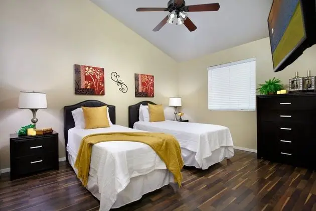 Ev (5 Bedrooms)