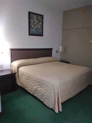 Basic Tek Büyük Yataklı Oda