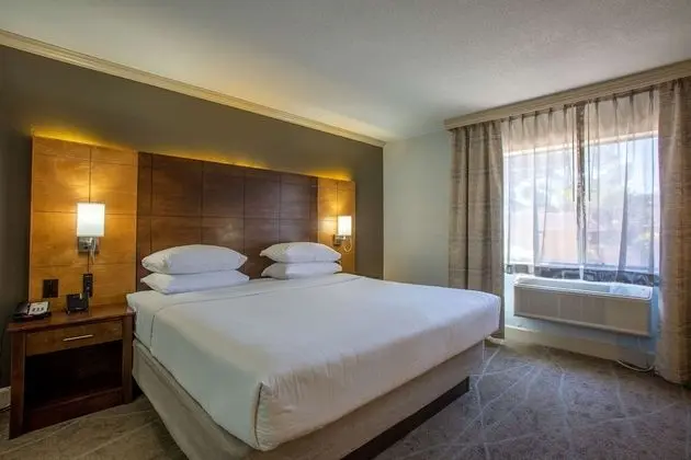 Oda, 1 En Büyük (King) Boy Yatak, Sigara İçilmez (Top Floor, Small Room)