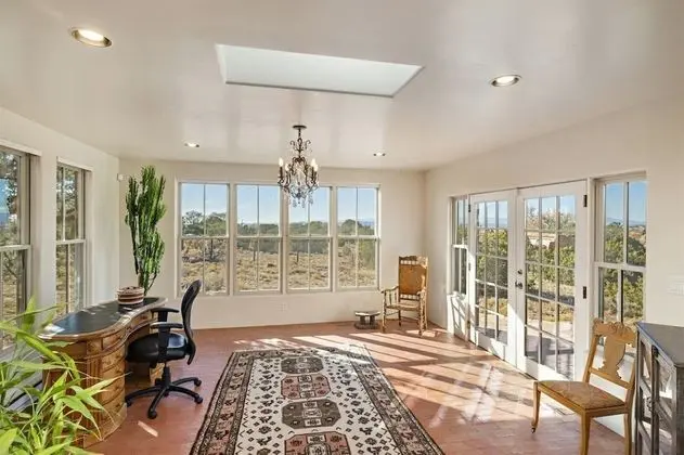 Ev (Arroyo Vista - Secluded Southwestern )