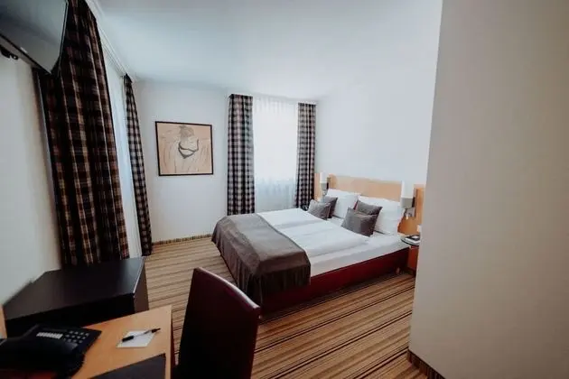 Comfort Tek Büyük Yataklı Oda