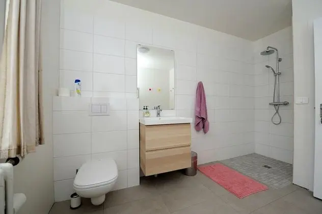 Family Tek Büyük Yataklı Oda, Ortak Banyo