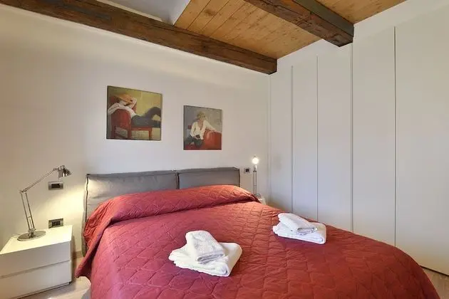 2 Bedrooms Skyline Penthouse