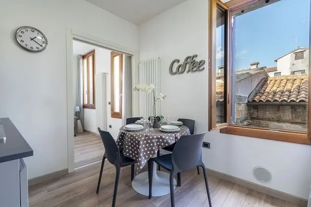 Apartment 1 bedroom, Arsenale Canal View 1