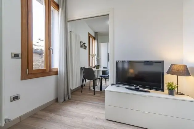 Apartment 1 bedroom, Arsenale Canal View 1
