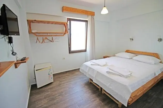 Çift Kişilik, Deniz Manzaralı