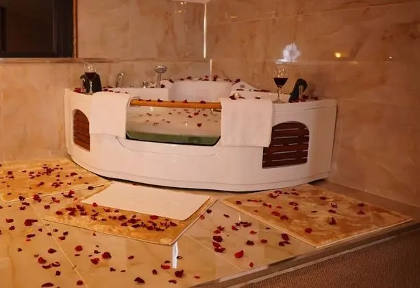 Deluxe Çatı Katı Süiti (Penthouse)