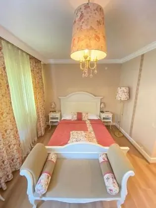 Çift Kişilik, Şehir Manzaralı