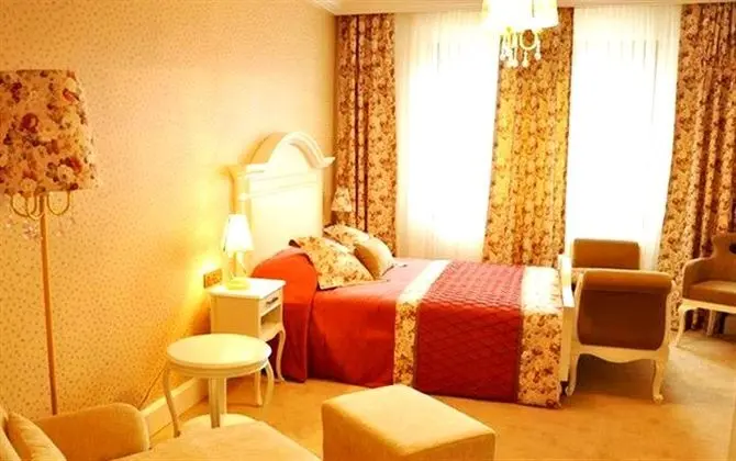 Çift Kişilik, Şehir Manzaralı
