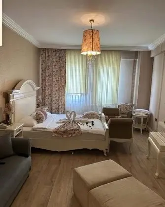 Çift Kişilik, Şehir Manzaralı