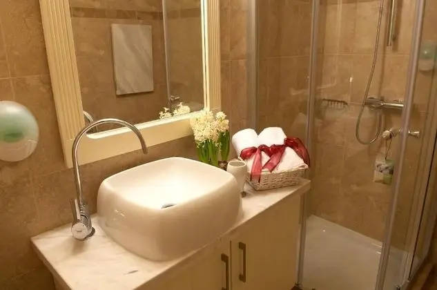 Traditional Apart Daire (The House of Zoiro)
