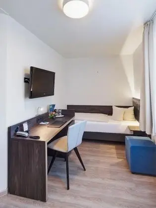 Standard Tek Büyük Yataklı Oda