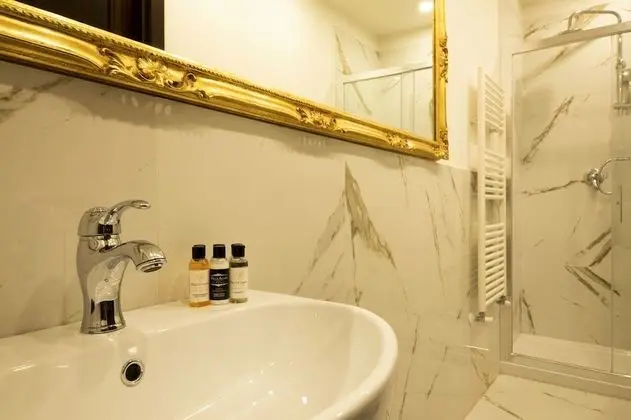 Tek Büyük Yataklı Oda (piccola in Villa)