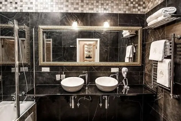 Comfort Tek Büyük veya İki Ayrı Yataklı Oda