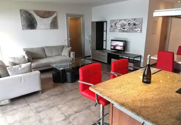 Family Apart Daire, 2 Çift Kişilik Yatak (Art Apartment)