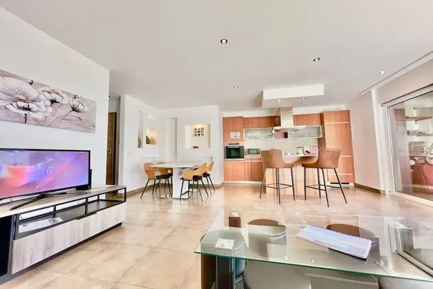 Family Apart Daire, 2 Çift Kişilik Yatak (Art Apartment)