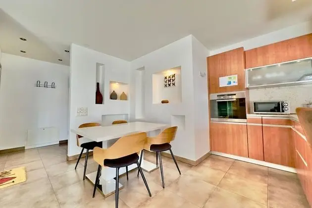 Family Apart Daire, 2 Çift Kişilik Yatak (Art Apartment)