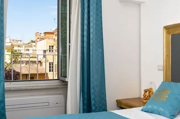 Deluxe Dört Kişilik Oda