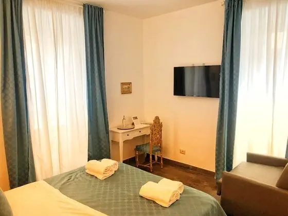 Deluxe Üç Kişilik Oda