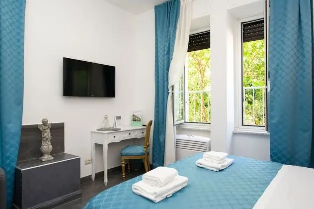 Deluxe Üç Kişilik Oda