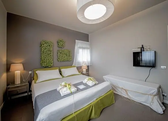 Deluxe Tek Büyük Yataklı Oda (Green)