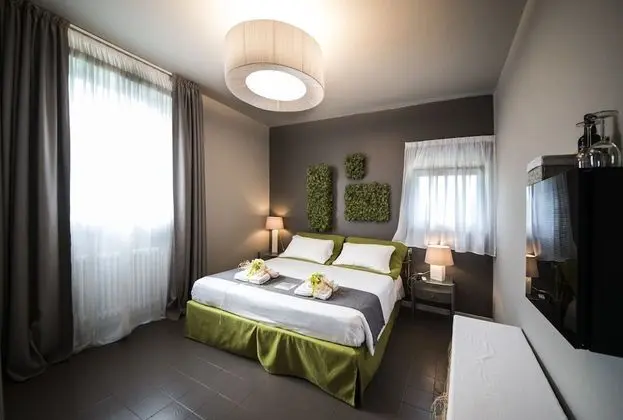 Deluxe Tek Büyük Yataklı Oda (Green)