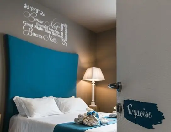 Deluxe Tek Büyük Yataklı Oda (Tourquoise)