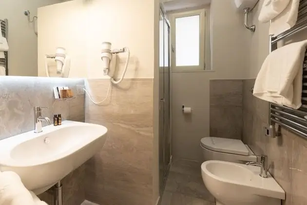 Üç Kişilik Oda, Balkon (Chiaia)