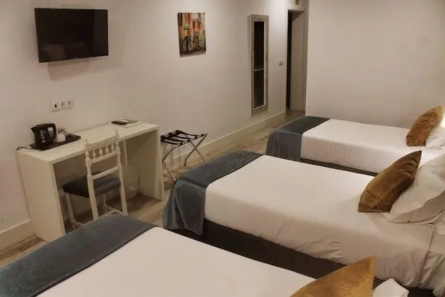 Üç Kişilik Oda, Balkon